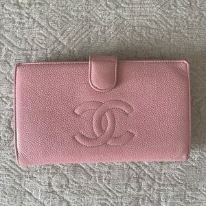 Chanel timeless caviar lamb skin light pink wallet